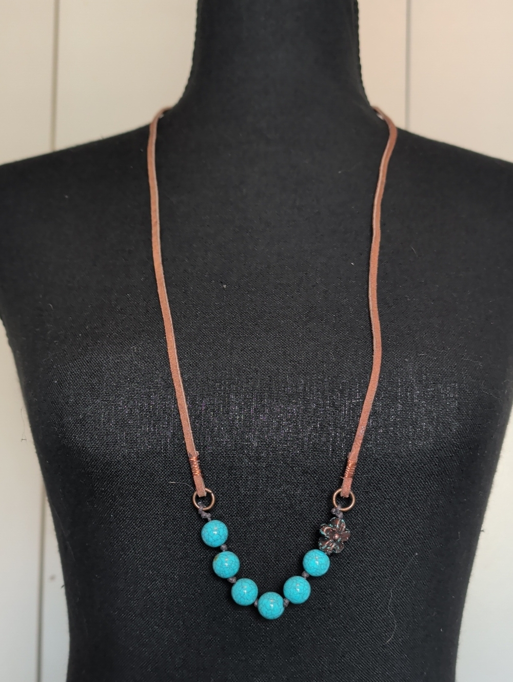 Turquoise Beaded Leather Necklace - Women's Jewelry